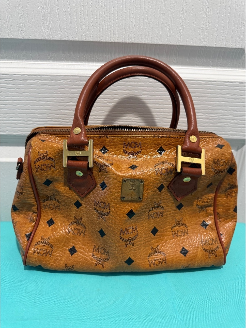 MCM Boston Style Satchel 25 - Picture 9 of 9